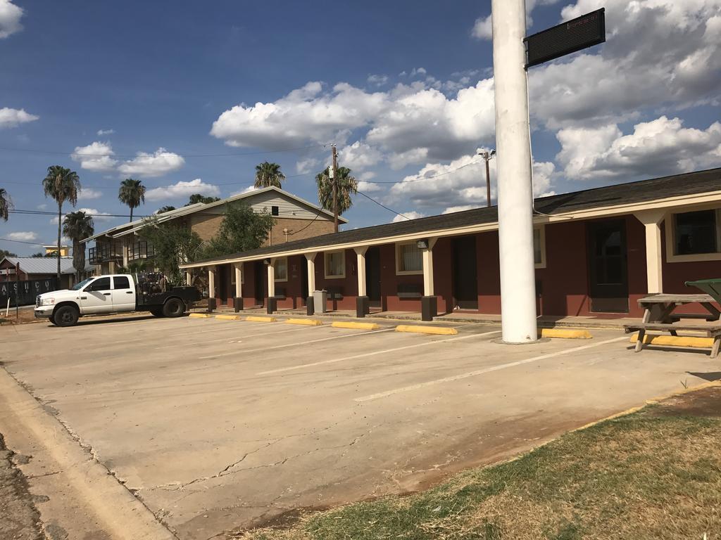 Village Inn Котьюла Екстер'єр фото
