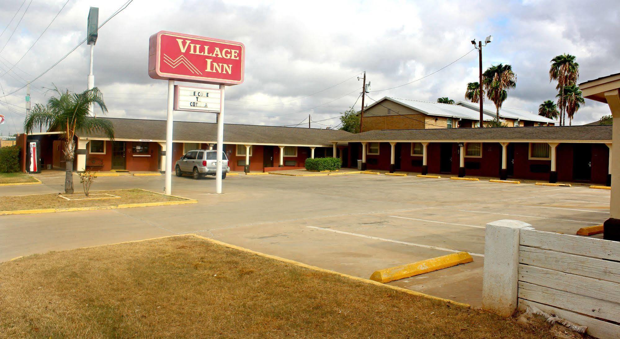 Village Inn Котьюла Екстер'єр фото